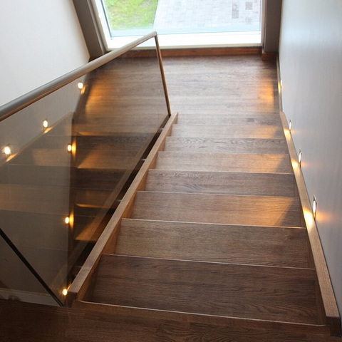 Лестница с стеклом