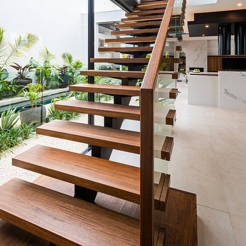 Лестница из дуба