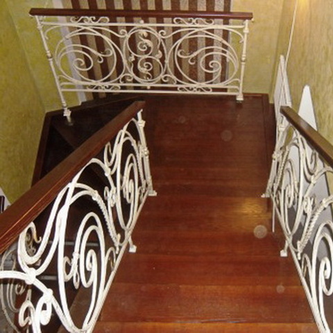 Лестница из ясеня